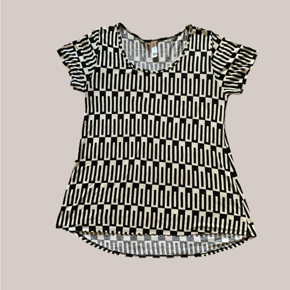 LuLaRoe Erika top - Picture 1 of 3